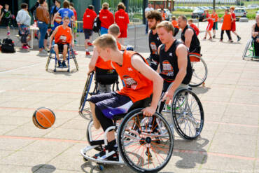 WE HERE Fryslân presenteert 3×3 basketball on wheels